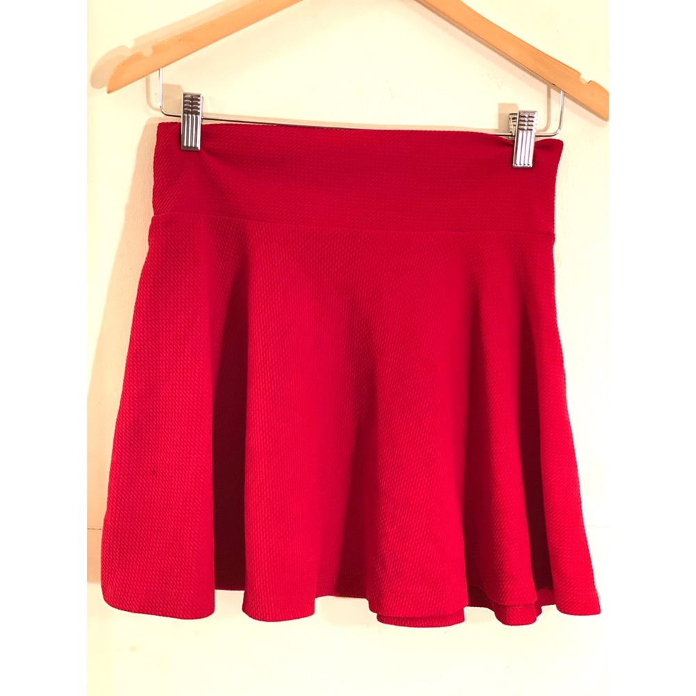FE21 RED Flare Skirt Sz S